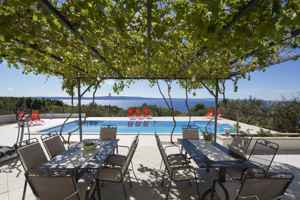 Apartmani Villa Athina Tučepi Exterior foto
