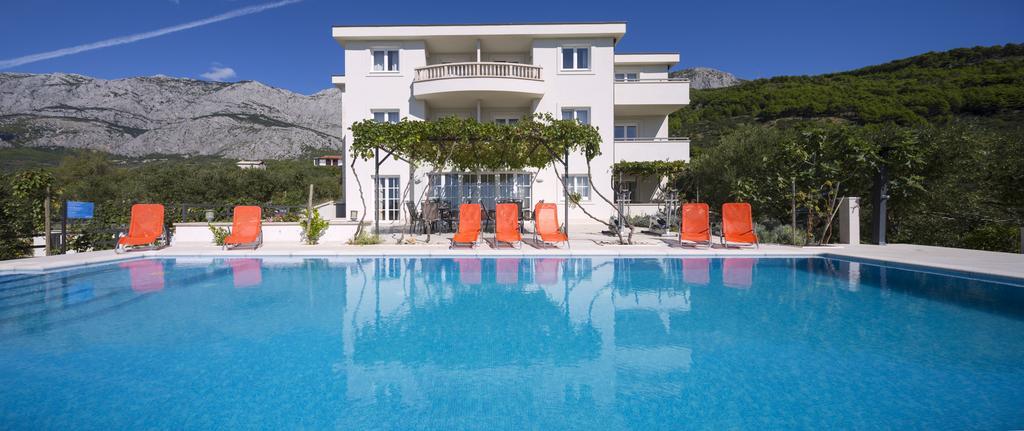 Apartmani Villa Athina Tučepi Exterior foto