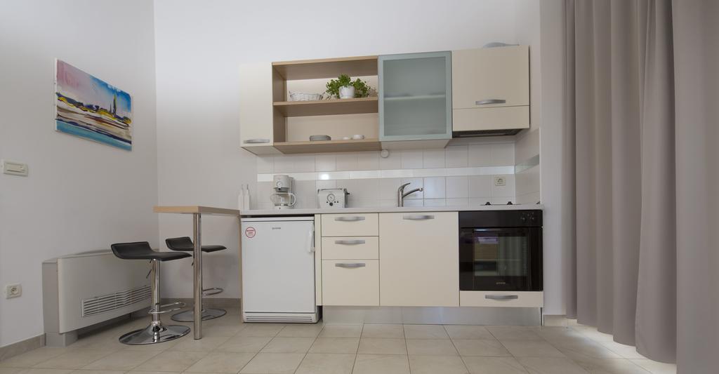 Apartmani Villa Athina Tučepi Exterior foto