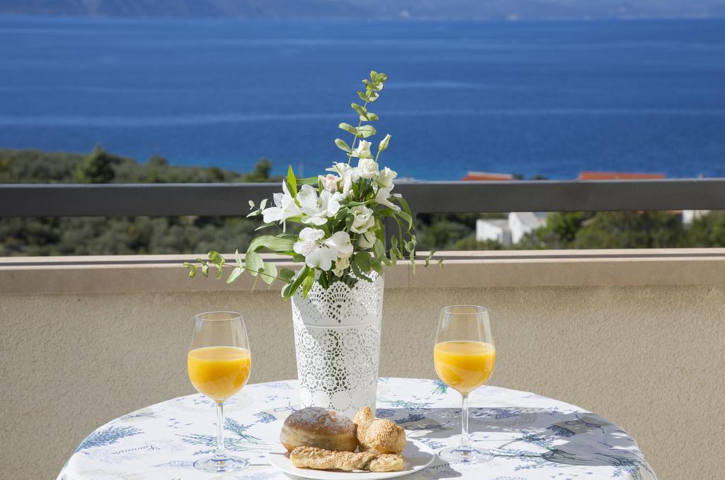 Apartmani Villa Athina Tučepi Exterior foto