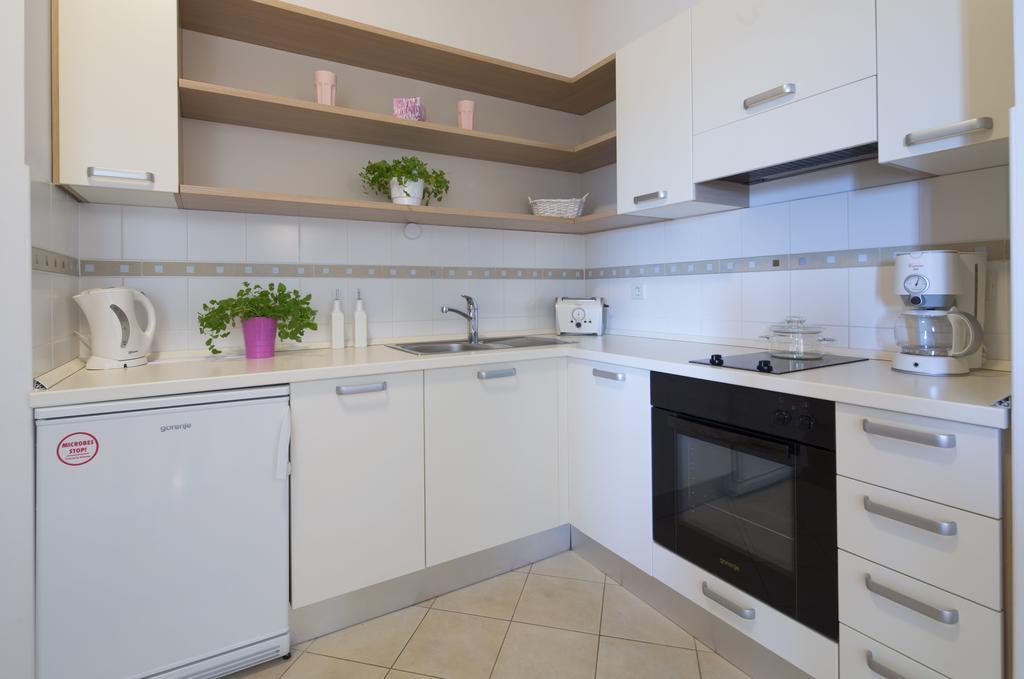 Apartmani Villa Athina Tučepi Exterior foto
